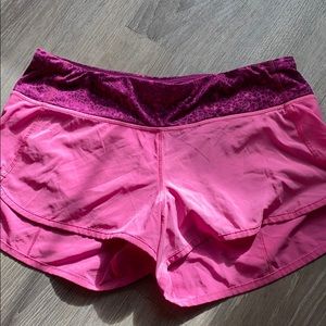 lululemon pink shorts